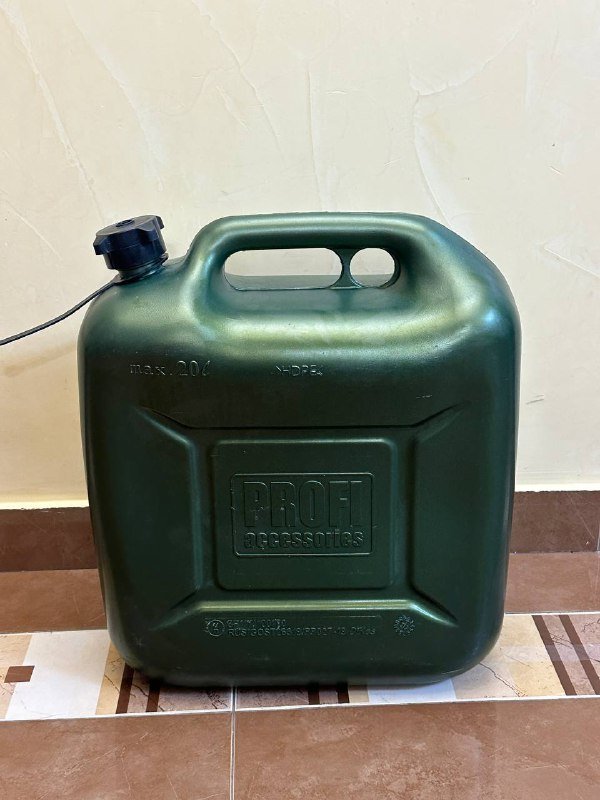 Пластиковая канистра для бензина 20 литров