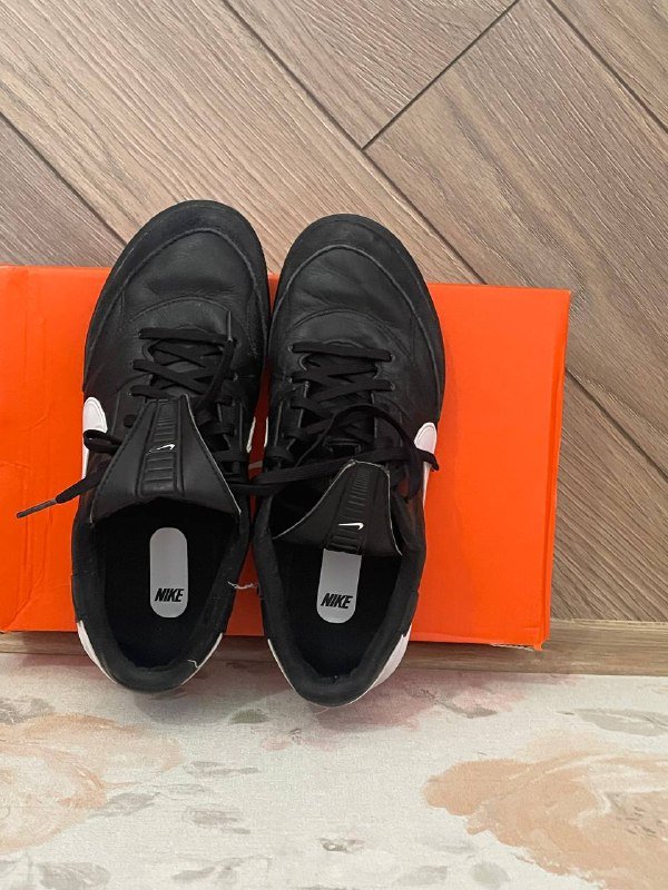 Футбольные сороконожки Nike 38-39 размер 4