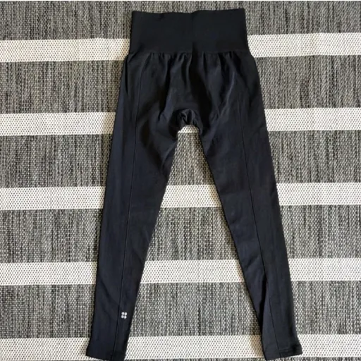 Черные леггинсы Sweaty Betty