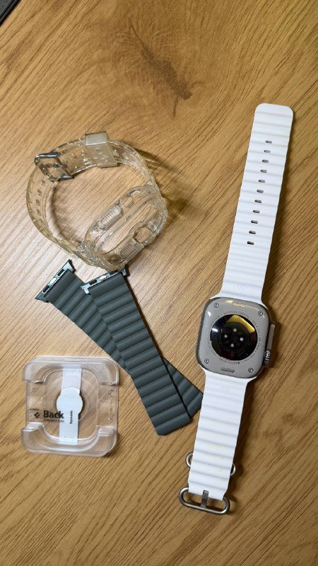 Apple Watch Ultra 2 с ремешками и защитным стеклом