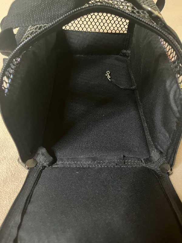 Переноска для собак с ремешком и матрасиком 2