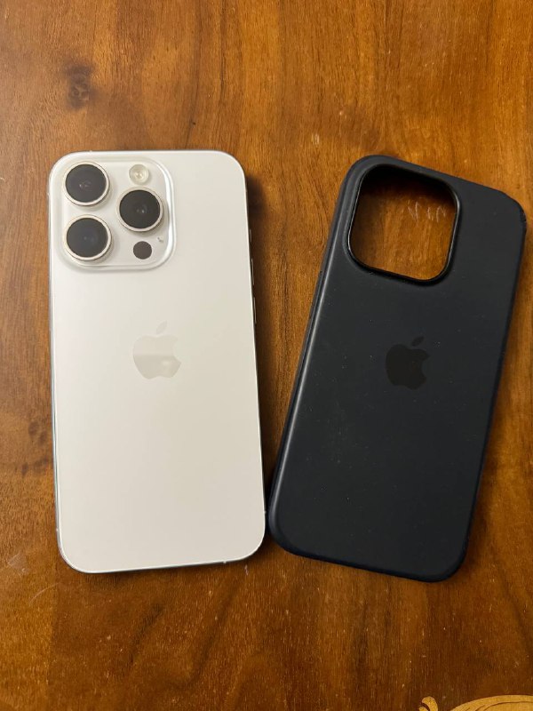 iPhone 15 Pro, 1TB, perfect condition, includes cable and case