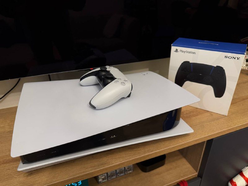 Playstation 5 Disc Edition, 2 геймпада