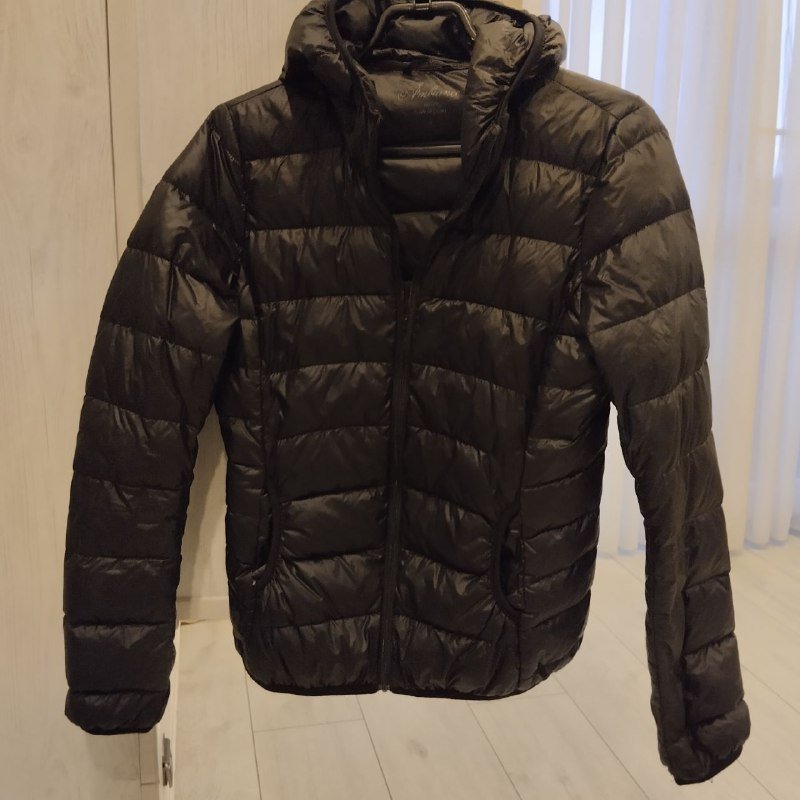 Пуховик куртка тонкая теплая с капюшоном