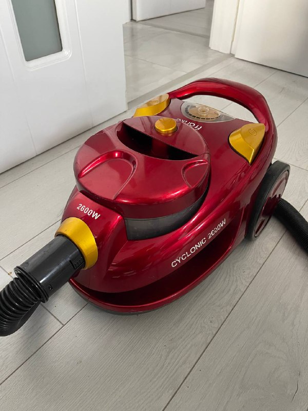 Franko 2600W Vacuum Cleaner 4