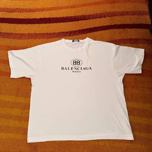 Футболка Balenciaga