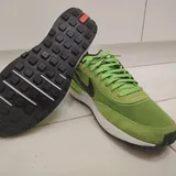 Nike Waffle Electric Green 5