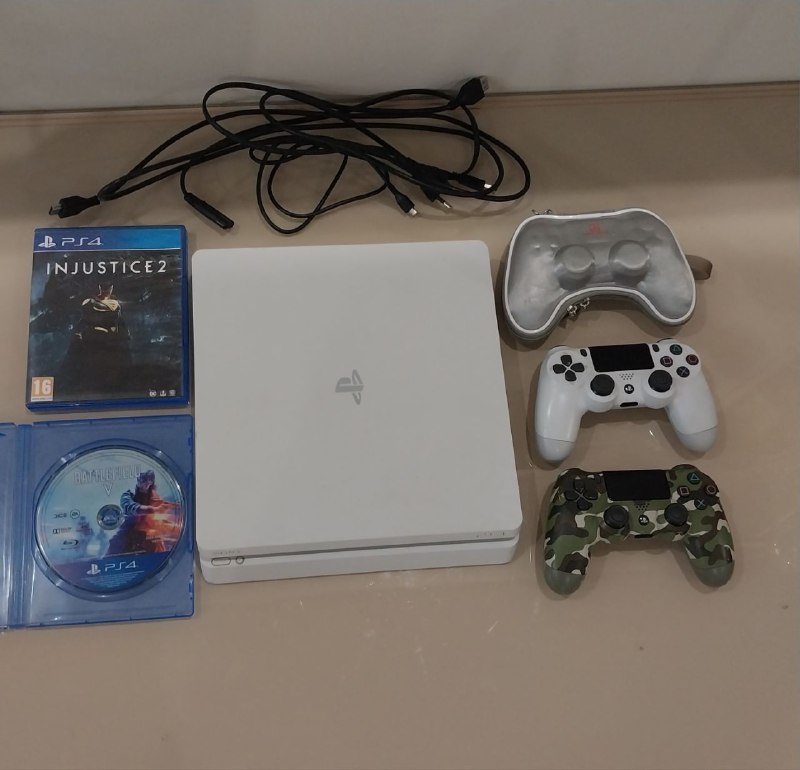 PS4 Slim White Edition 1 ТБ, 2 геймпада, 2 игры