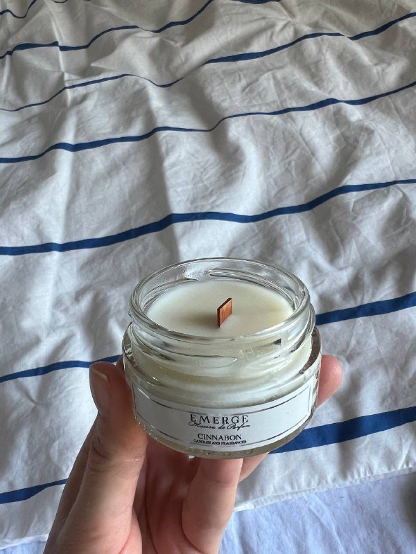 Свечка с запахом синабон