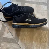 Кроссовки Skechers и сандалии ECCO 1