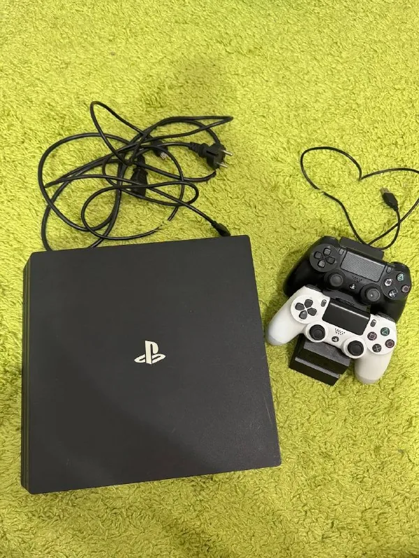 PS4 Pro 1 TB