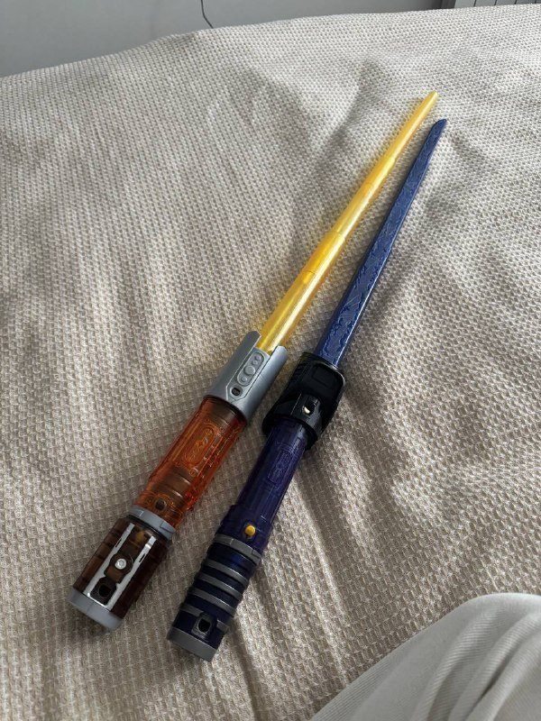 Два меча Star Wars светящиеся с звуками 1