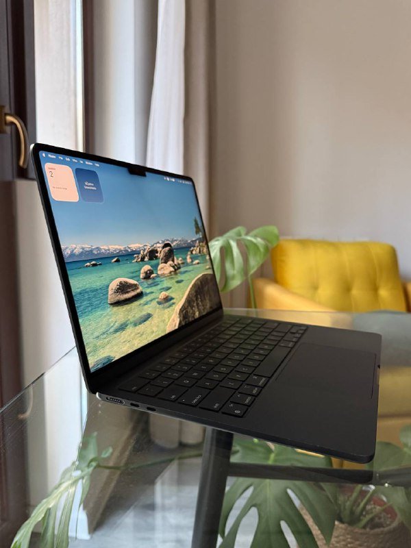 MacBook Air M2 13 inch 8GB 256GB SSD 3