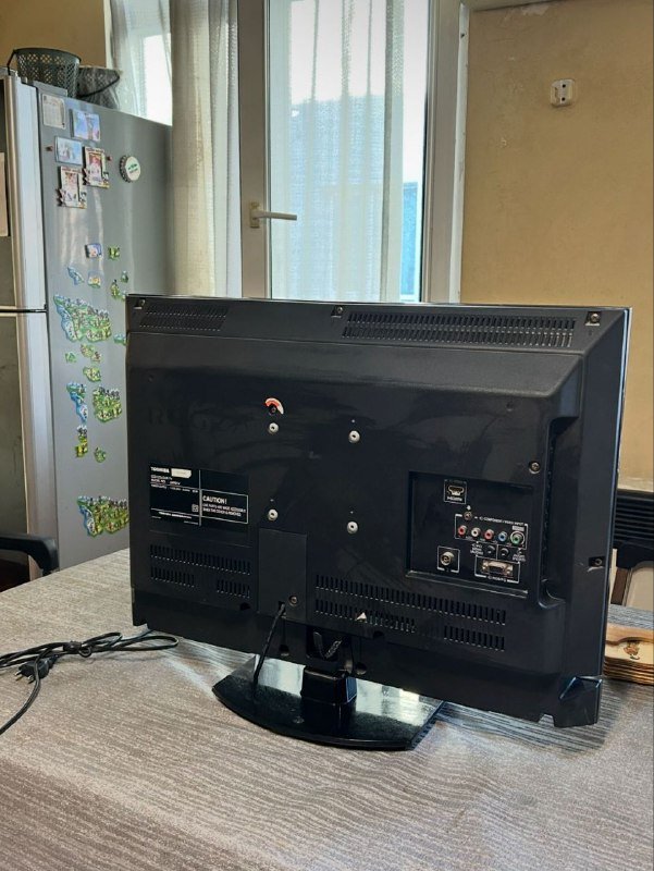 телевизор Toshiba с пультом 44х60 2