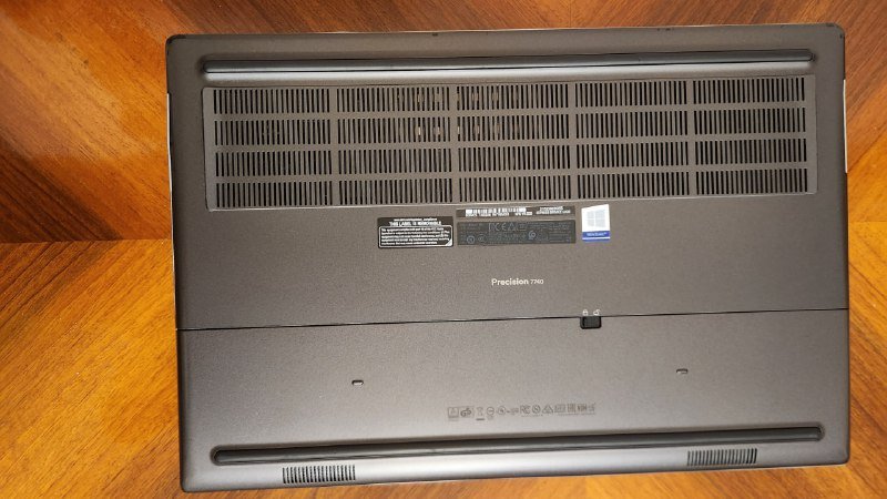 Бизнес ноутбук Dell Precision 7740 2