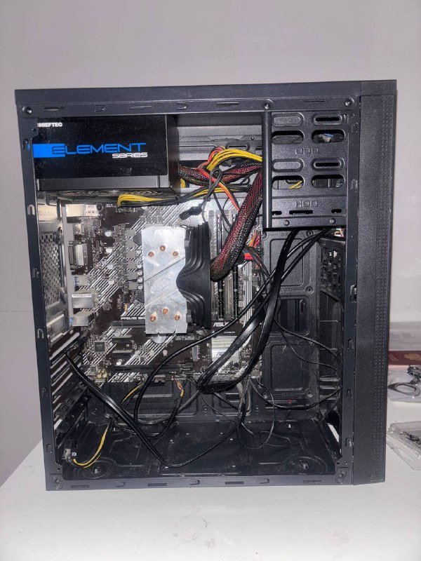 Бюджетный компьютер без видеокарты, клавиатура, мышка