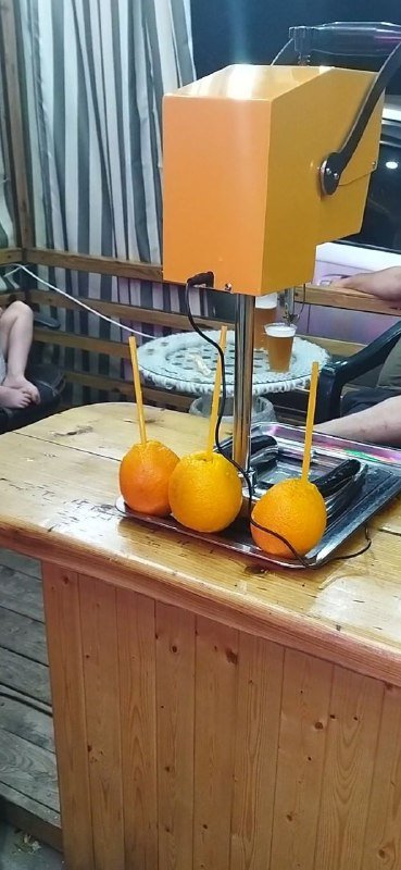 Аппарат для приготовления апельсинового сока и коктейлей 2