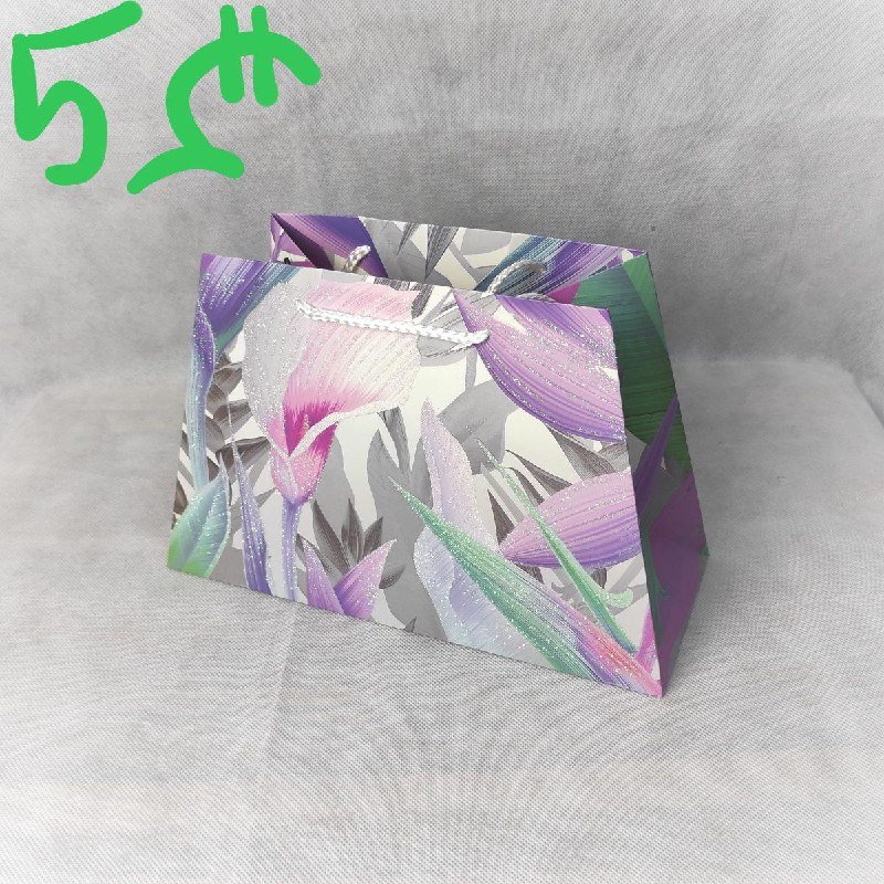 Подарочные бумажные пакеты 5