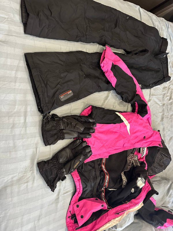 Женский горнолыжный костюм 2