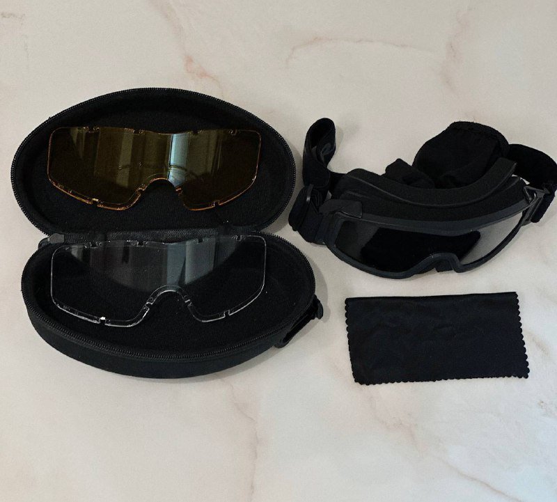 Маска защитная горнолыжная с 3 стеклами чехлом 3