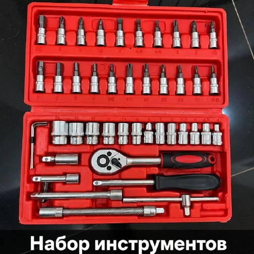 Набор инструментов с трещоткой и головками