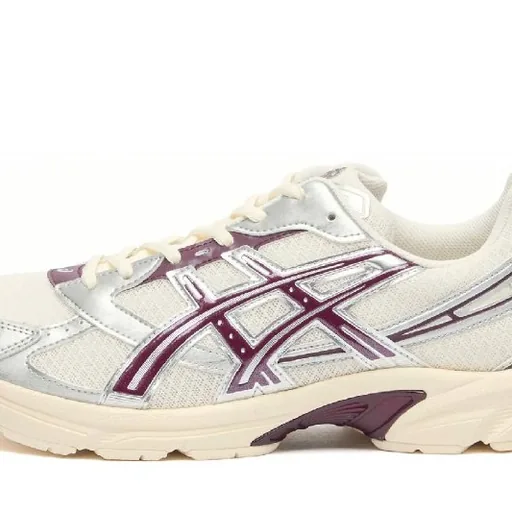 Кроссовки ASICS