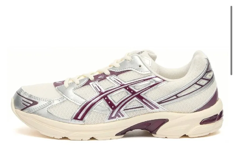 Кроссовки ASICS 1