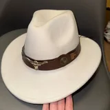 Сумка, ковбойская шляпа, ожерелье, AirPod 2