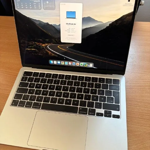 MacBook Air 13" M3, 16 GB, 256 GB SSD