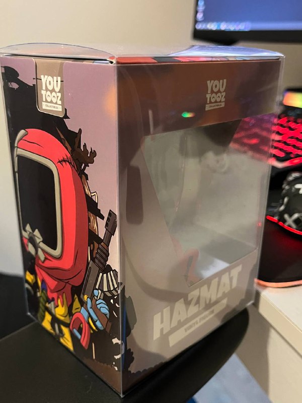 Игрушка Youtooz RUST Hazmat vinyl figure 4