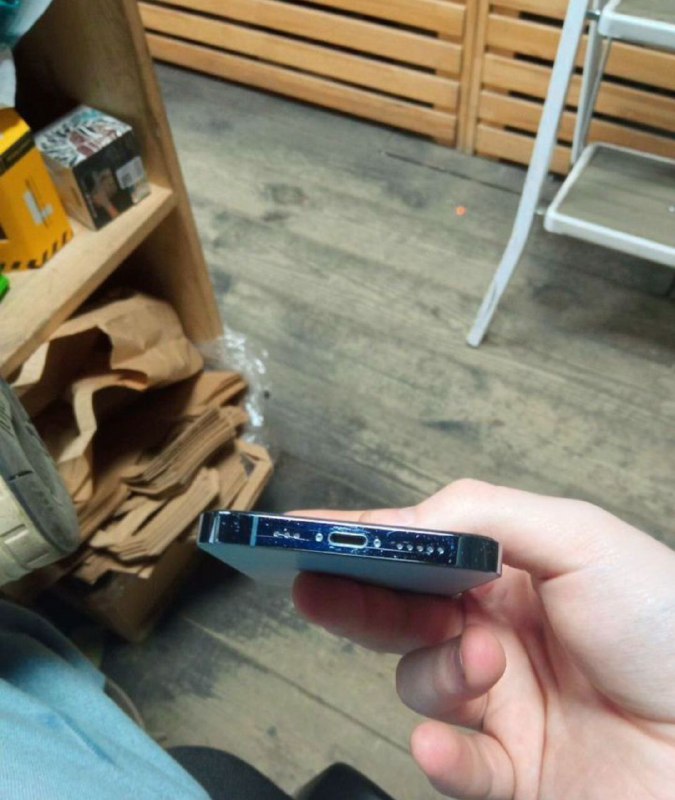 Продам iPhone 13 Pro в голубом цвете 3