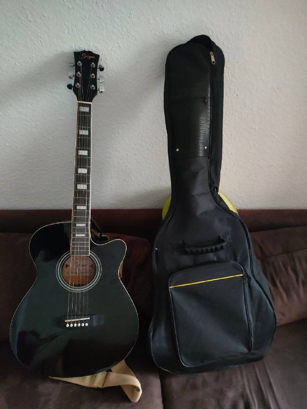 Гитара с чехлом