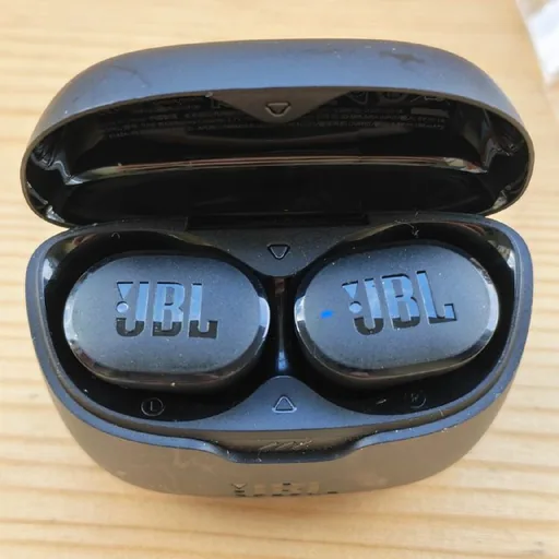 Наушники JBL Tune buds, Honor choice Earbuds S7, часы Honor Watch X5i, камера Sony a6400, стадикам Zhiyun Crane M2