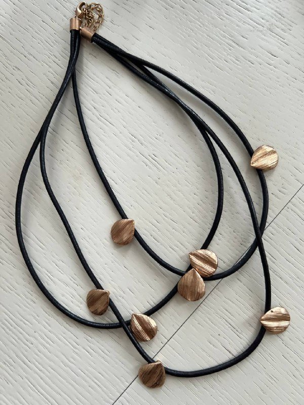 протеин, ожерелье, крем, стакан, фотоальбом 3