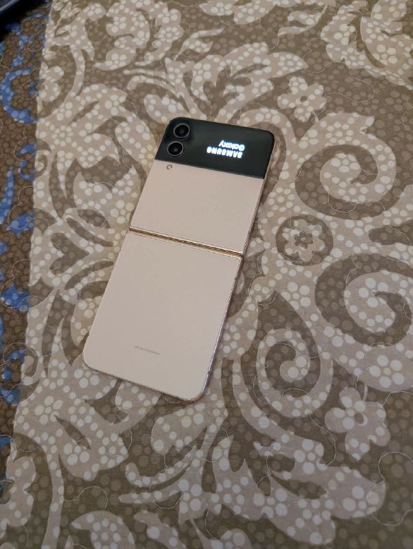 Samsung Galaxy Z Flip 4