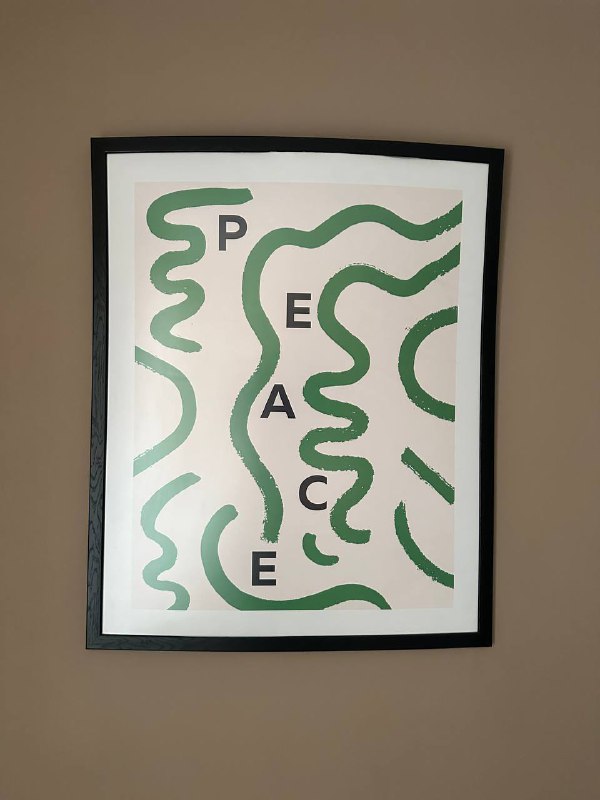Постеры с рамкой - рука с рюмкой, Tired, Peace, Treat people, сделай надпись, royal tenenbaums 3