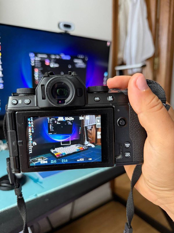 Фотоаппарат Fujifilm X-S10 с объективом Fujinon XF 18-55mm, вспышка 4