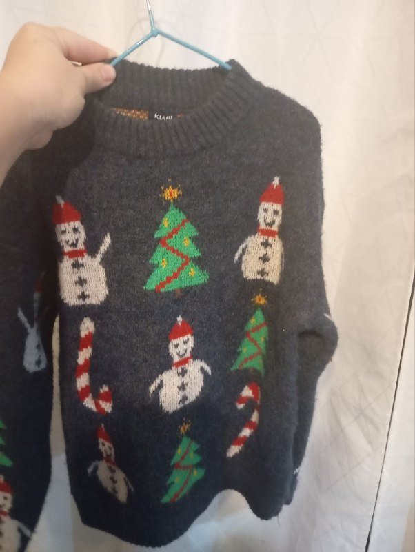 Новогодний свитер Kiabi на 8 лет