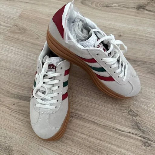 Кроссовки Adidas Samba, туфли, джинсы, боди, юбка-шорты, костюм