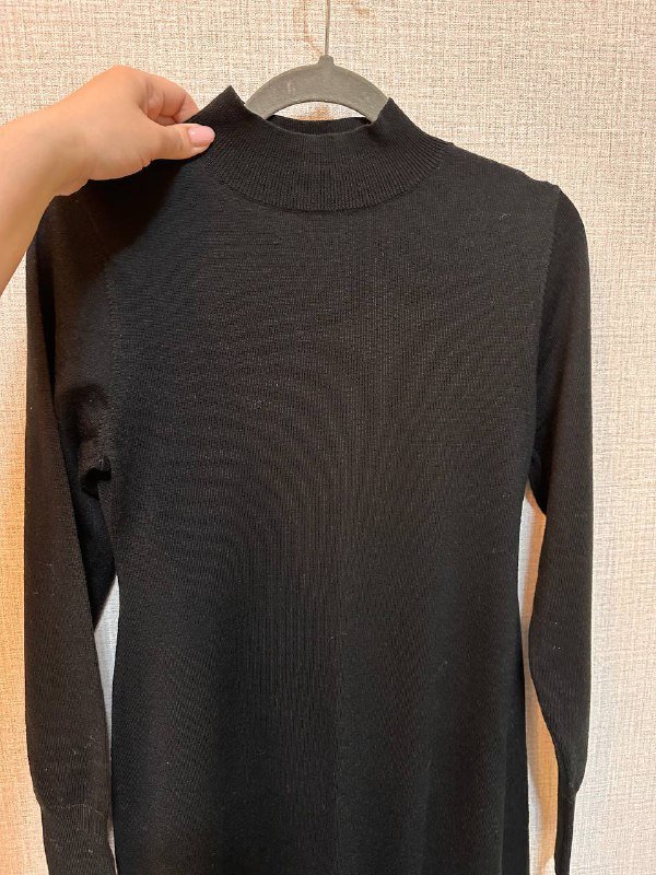 колготки в сетку, новогодние колготки, кожаный ремень, платье миди, боди с открытой спиной 6