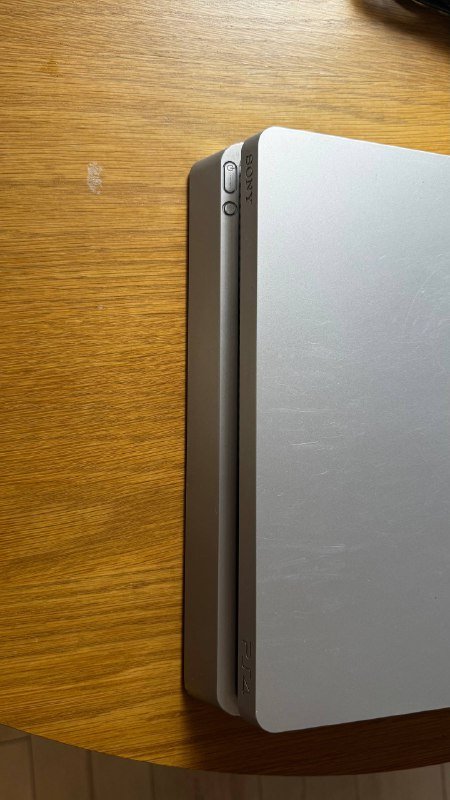 PS4 slim silver 500 GB, зарядная станция для джойстиков 3