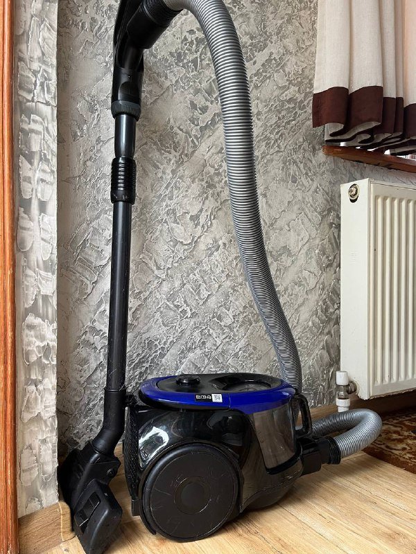 Пылесос Samsung VC18M2110SB/EV