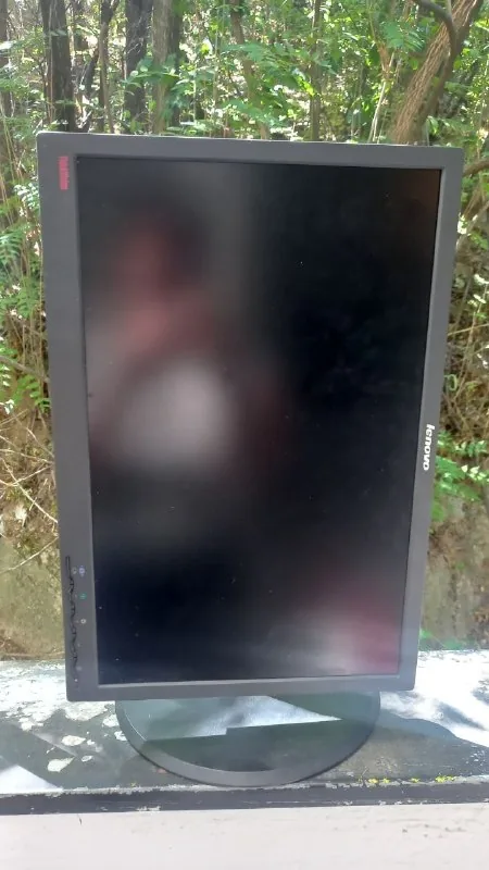 Монитор Lenovo ThinkVision L220x Wide 22 дюйма 1