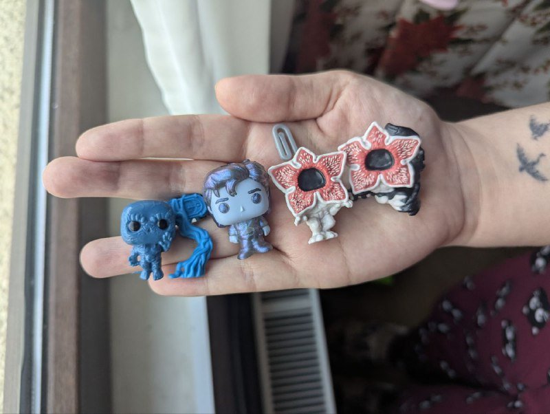 Фигурки и значки для коллекционирования 2