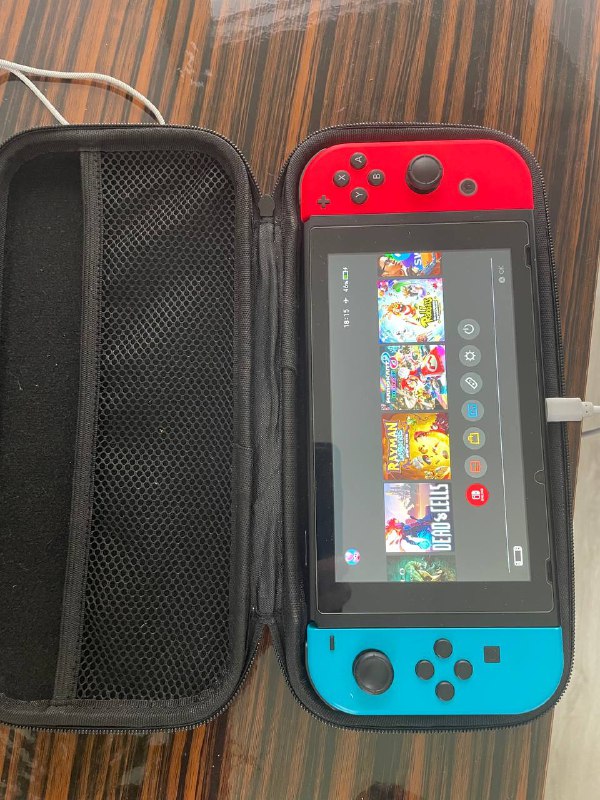 Приставка Nintendo Switch, кейс, док станция, джойстик