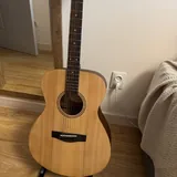 Акустическая гитара Yamaha FS400 с аксессуарами 1