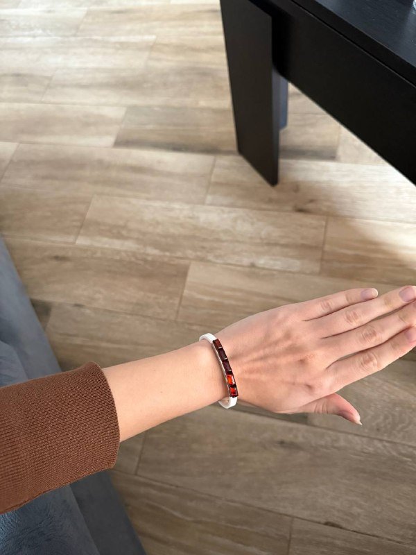 Спортивный костюм, боди белый, браслет с янтарем 6