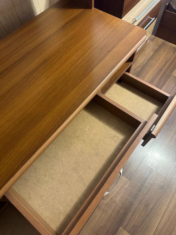 Компьютерный стол с полками съемными 5