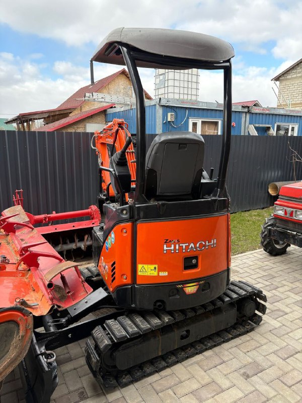 Мини экскаватор Hitachi 2015 года
