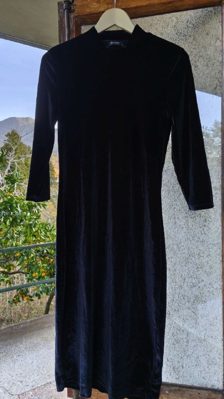 Бархатное платье Reserved размер М 3